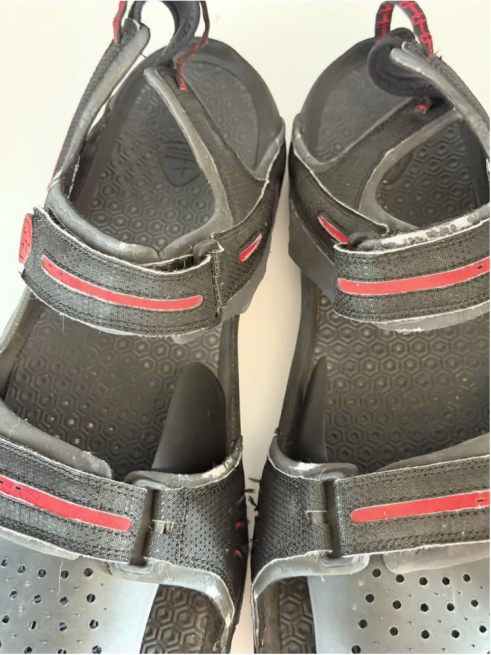 Nike ACG Air Vtg Strap Men’s Sandals Outdoor Black Red Fog Size 15